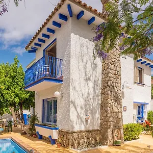  Homestay Blue Castle
